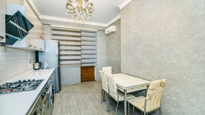 Kirayə verilir 3 otaqlı Mənzil Yeni tikili 136 m² 28 May m. - şəkil 16