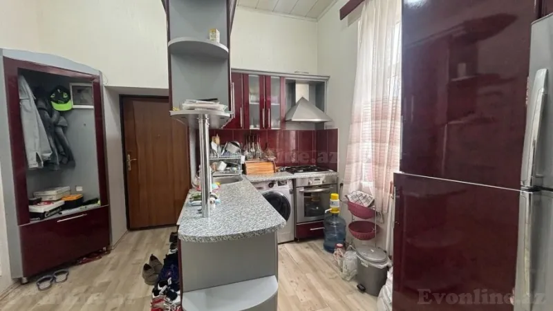 Satılır 2 otaqlı Mənzil Köhnə tikili 60 m² Nəsimi r. - şəkil 2