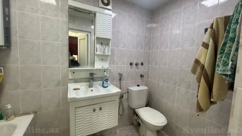 Satılır 2 otaqlı Mənzil Köhnə tikili 60 m² Nəsimi r. - şəkil 3