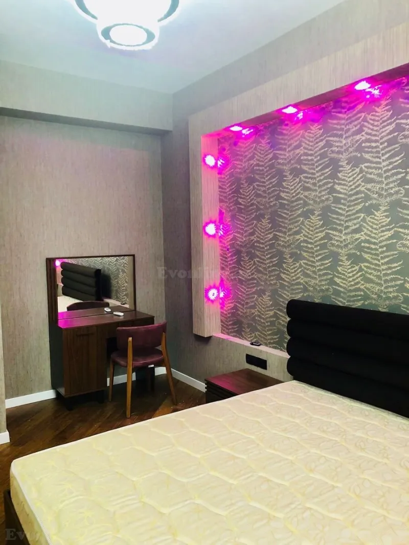 Kirayə verilir 3 otaqlı Mənzil Yeni tikili 90 m² İnşaatçılar m. - şəkil 6