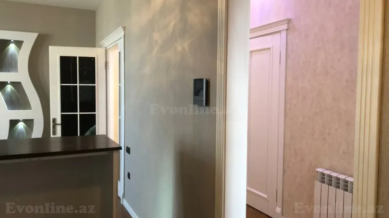 Kirayə verilir 3 otaqlı Mənzil Yeni tikili 90 m² İnşaatçılar m. - şəkil 17