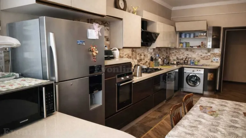 Kirayə verilir 3 otaqlı Mənzil Yeni tikili 170 m² 28 May m. - şəkil 10