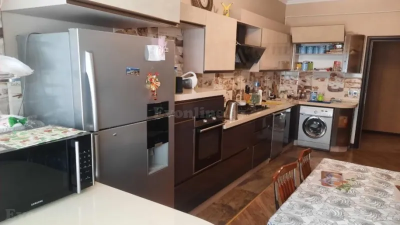 Kirayə verilir 3 otaqlı Mənzil Yeni tikili 170 m² 28 May m. - şəkil 12