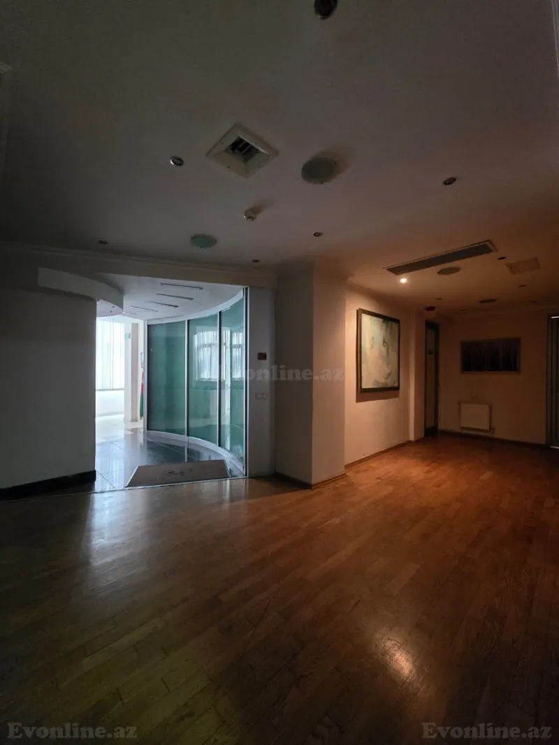 Bakı, Nəsimi r., 28 May m.da obyekt satılır