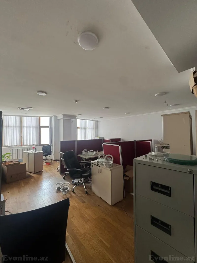 Satılır Obyekt 670 m² 28 May m. - şəkil 15