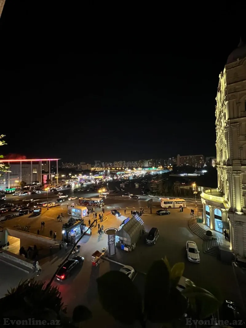 Satılır 3 otaqlı Mənzil Köhnə tikili 82 m² Gənclik m.