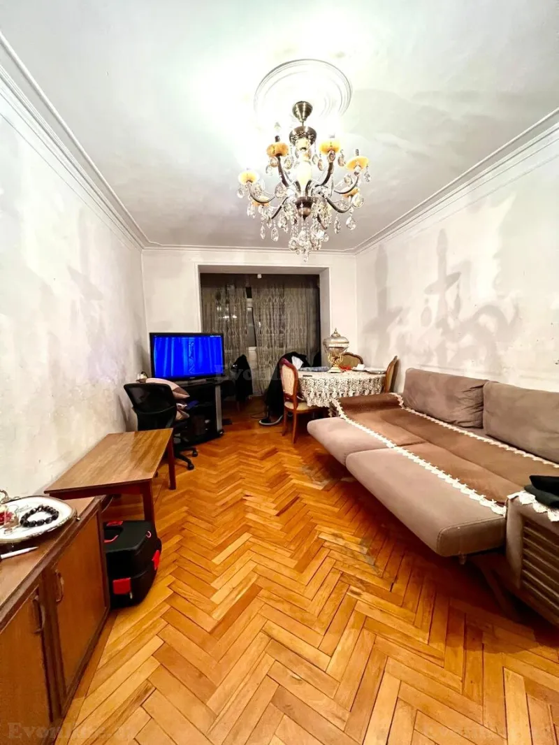 Satılır 3 otaqlı Mənzil Köhnə tikili 82 m² Gənclik m. - şəkil 3