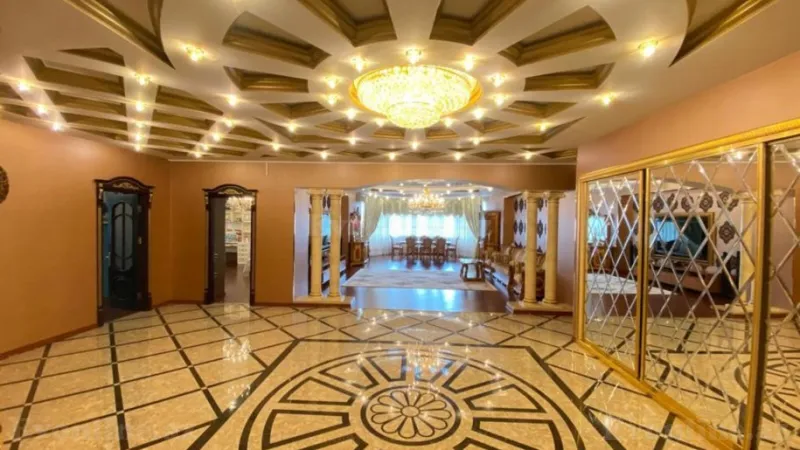 Kirayə verilir 3 otaqlı Mənzil Yeni tikili 161 m² Xətai m.