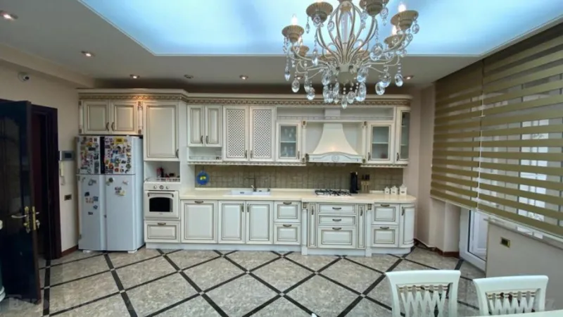 Kirayə verilir 3 otaqlı Mənzil Yeni tikili 161 m² Xətai m. - şəkil 7