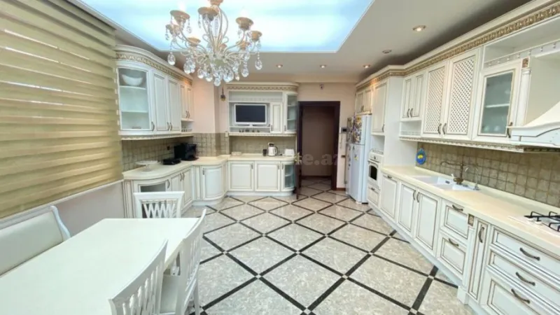 Kirayə verilir 3 otaqlı Mənzil Yeni tikili 161 m² Xətai m. - şəkil 10