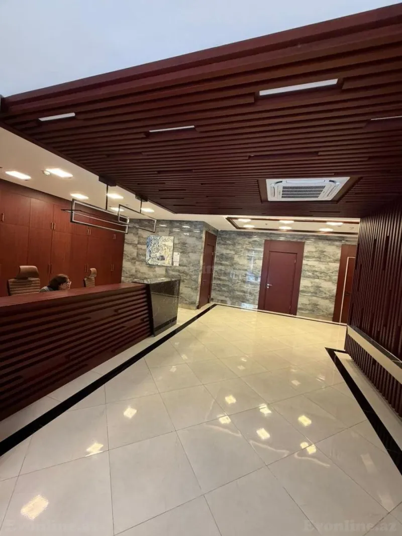 Kirayə verilir Ofis 75 m² Xətai r.