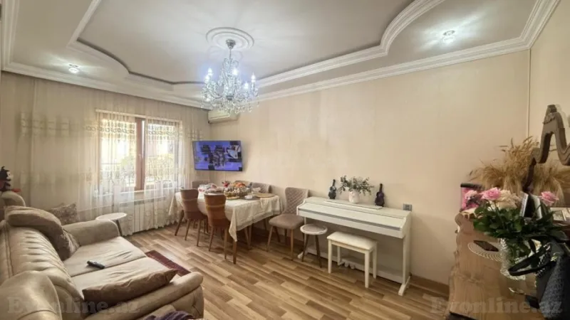Satılır 2 otaqlı Mənzil Köhnə tikili 60 m² Massiv D