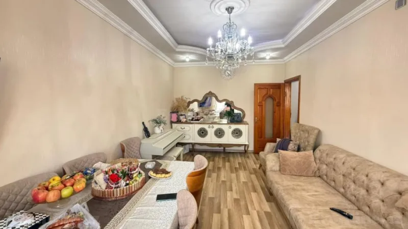 Satılır 2 otaqlı Mənzil Köhnə tikili 60 m² Massiv D - şəkil 2