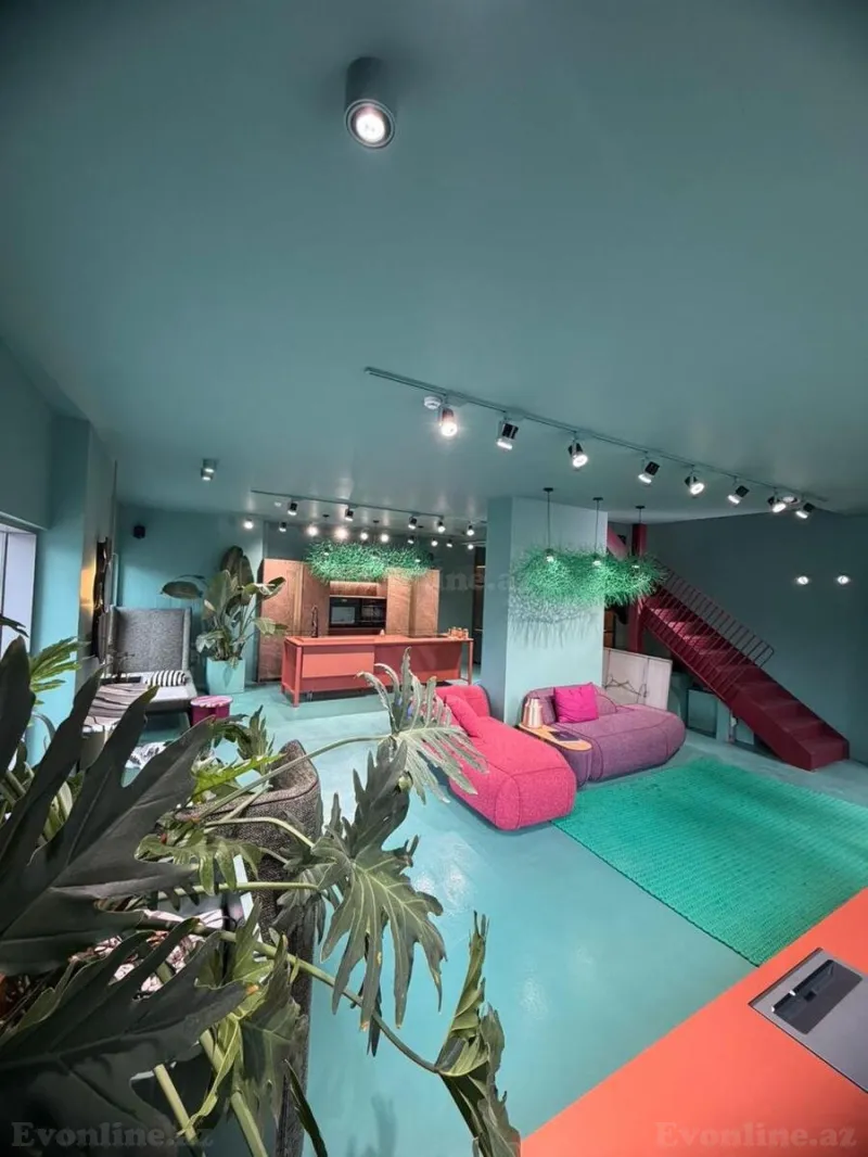 Kirayə verilir Ofis 150 m² Xətai r.