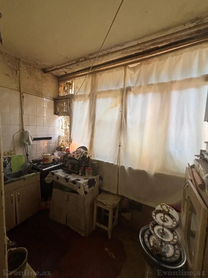 Satılır 2 otaqlı Mənzil Köhnə tikili 40 m² 4-cü mikrorayon - şəkil 5