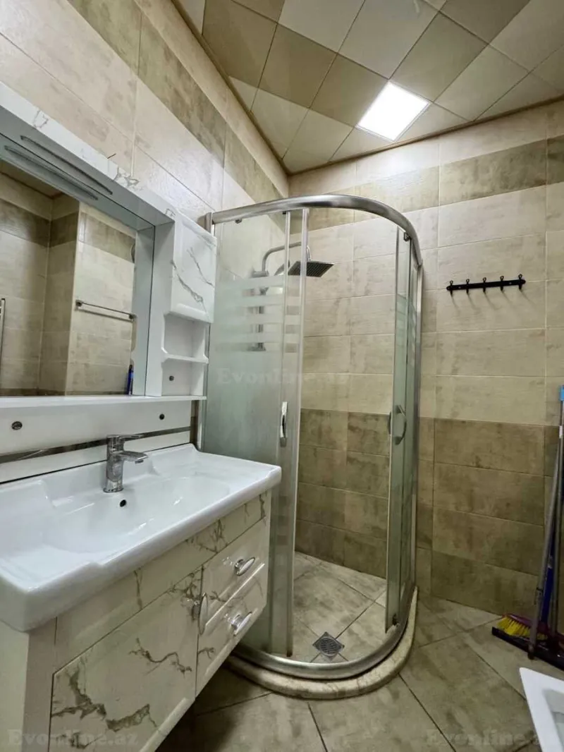 Kirayə verilir 4 otaqlı Mənzil Yeni tikili 144 m² Xətai r. - şəkil 17