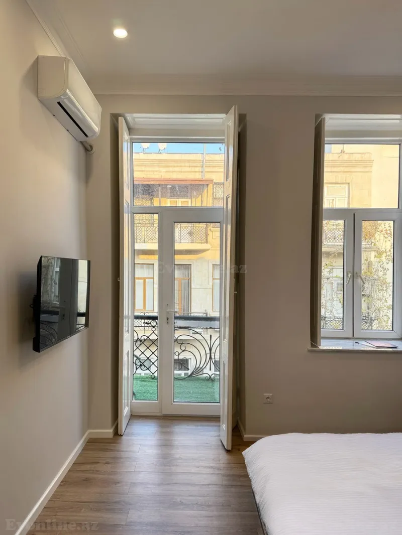 Kirayə verilir 2 otaqlı Mənzil Köhnə tikili 40 m² Sahil m. - şəkil 3