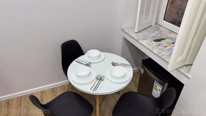 Kirayə verilir 2 otaqlı Mənzil Köhnə tikili 40 m² Sahil m. - şəkil 14