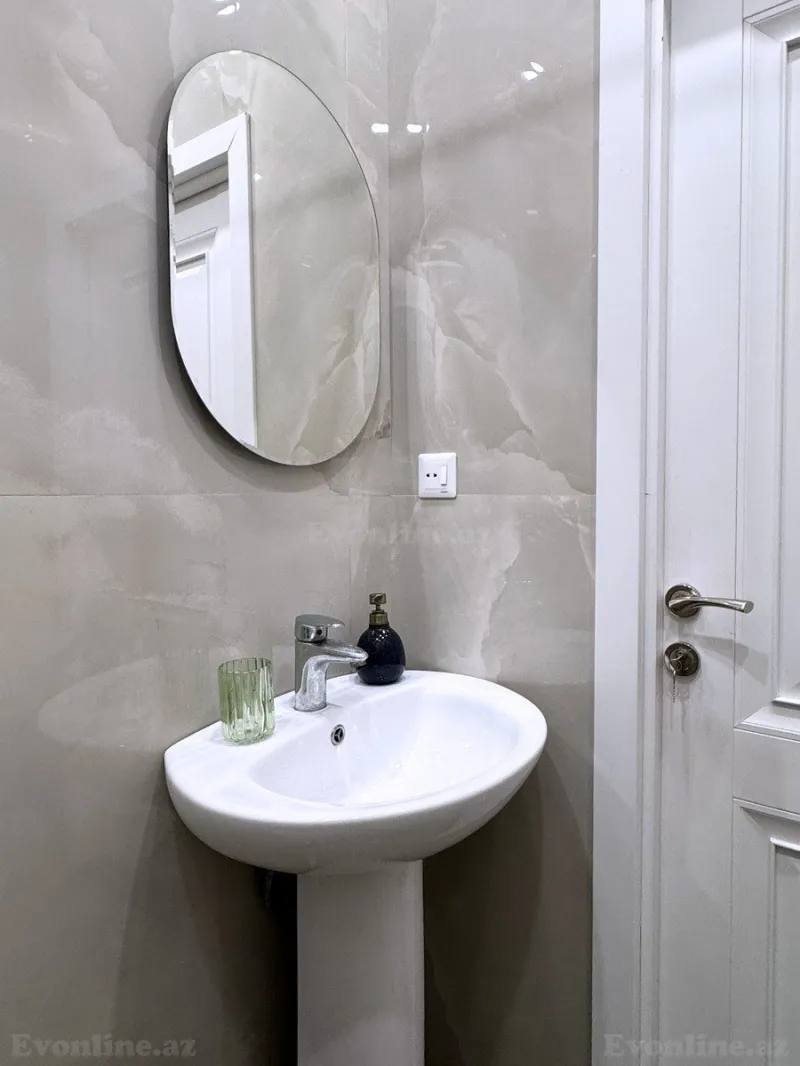 Kirayə verilir 2 otaqlı Mənzil Köhnə tikili 40 m² Sahil m. - şəkil 24