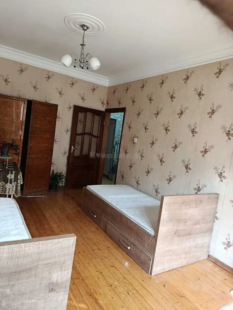 Satılır 3 otaqlı Mənzil Köhnə tikili 72 m² Qaraçuxur - şəkil 3