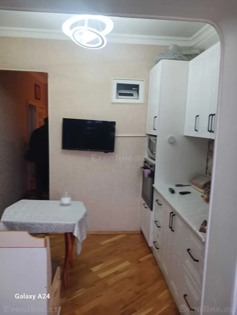 Satılır 3 otaqlı Mənzil Köhnə tikili 90 m² Yeni Yasamal - şəkil 8