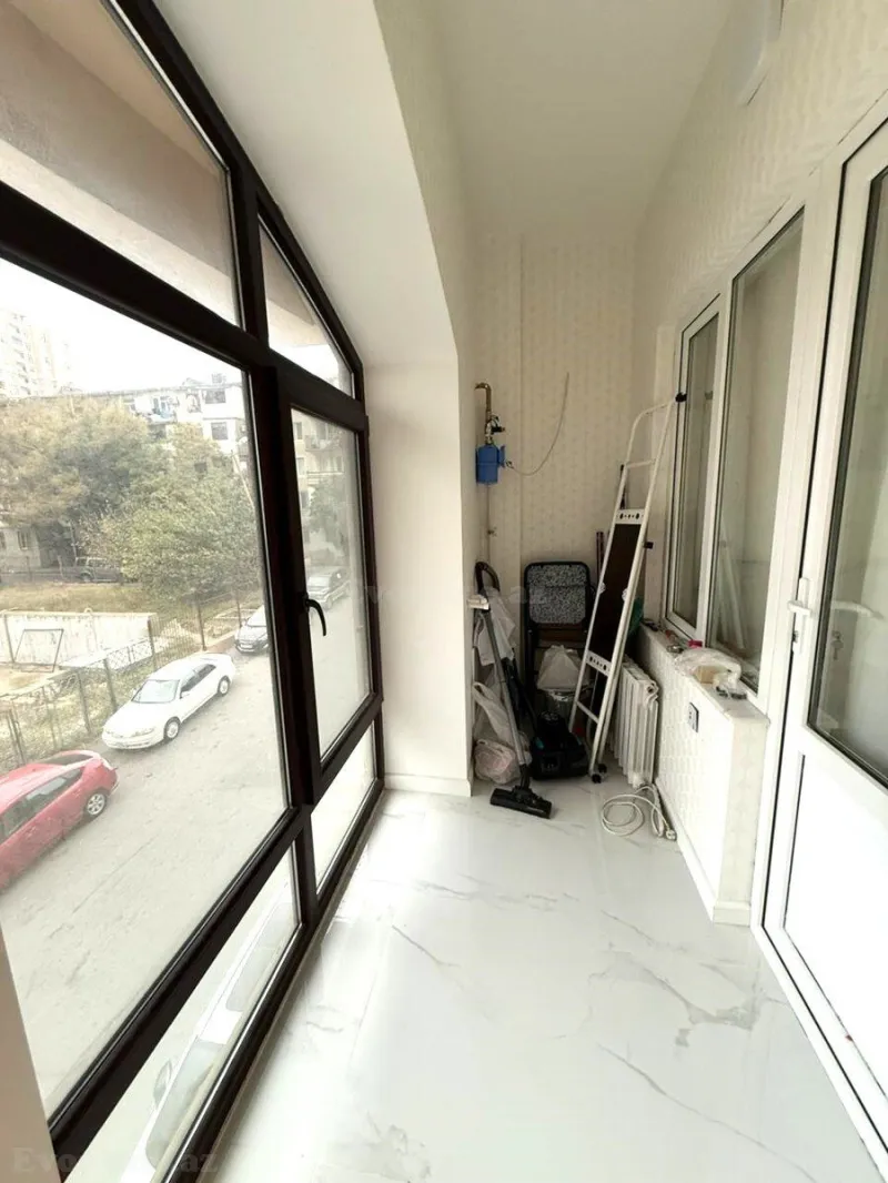 Satılır 2 otaqlı Mənzil Yeni tikili 70 m² Elmlər Akademiyası m. - şəkil 4