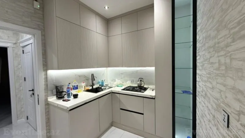 Satılır 2 otaqlı Mənzil Yeni tikili 70 m² Elmlər Akademiyası m. - şəkil 11