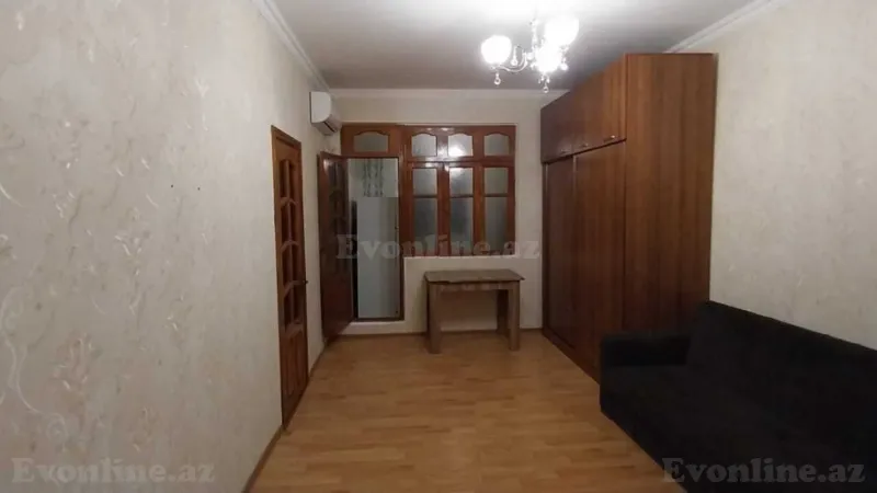 Satılır 2 otaqlı Mənzil Köhnə tikili 45 m² Memar Əcəmi m.