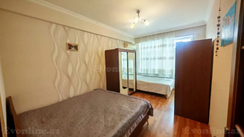 Satılır 1 otaqlı Mənzil Köhnə tikili 50 m² Gənclik m. - şəkil 2