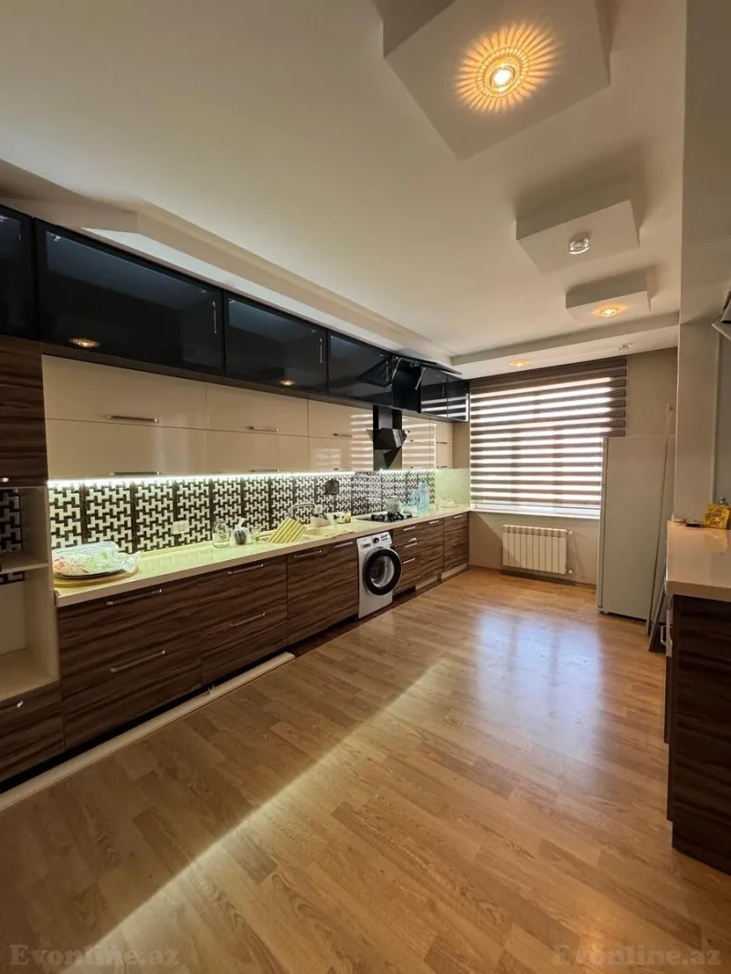 Satılır 3 otaqlı Mənzil Yeni tikili 130 m² 8-ci kilometr