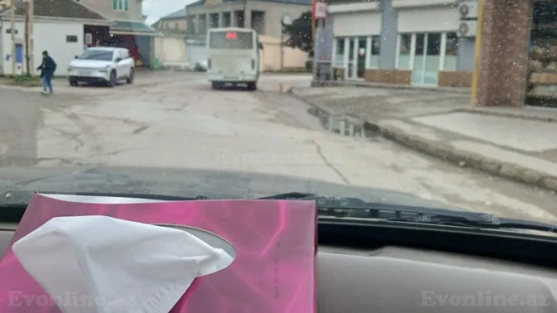 Satılır 2 otaqlı Mənzil Köhnə tikili 50 m² Əmircan - şəkil 2