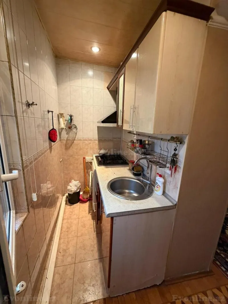 Satılır 4 otaqlı Mənzil Köhnə tikili 100 m² Gənclik m. - şəkil 7
