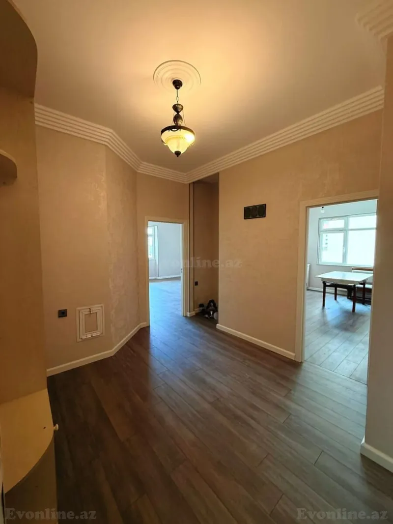 Satılır 3 otaqlı Mənzil Yeni tikili 120 m² İnşaatçılar m.