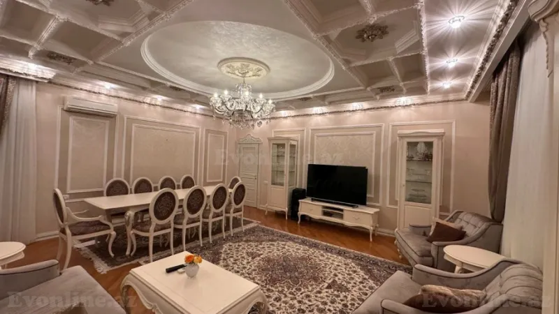 Satılır 3 otaqlı Mənzil Yeni tikili 140 m² 8 Noyabr m.