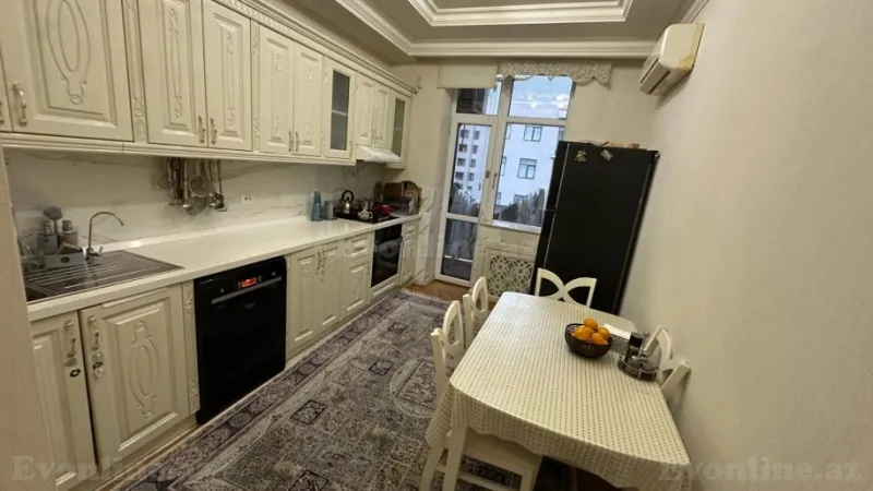 Satılır 3 otaqlı Mənzil Yeni tikili 140 m² 8 Noyabr m. - şəkil 15