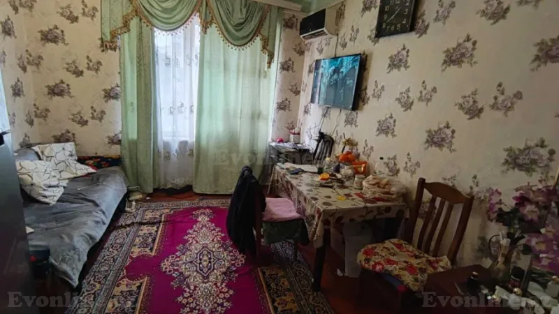 Satılır 2 otaqlı Mənzil Köhnə tikili 40 m² Xalqlar Dostluğu m.