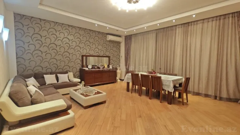 Satılır 4 otaqlı Mənzil Yeni tikili 200.5 m² 28 May m.