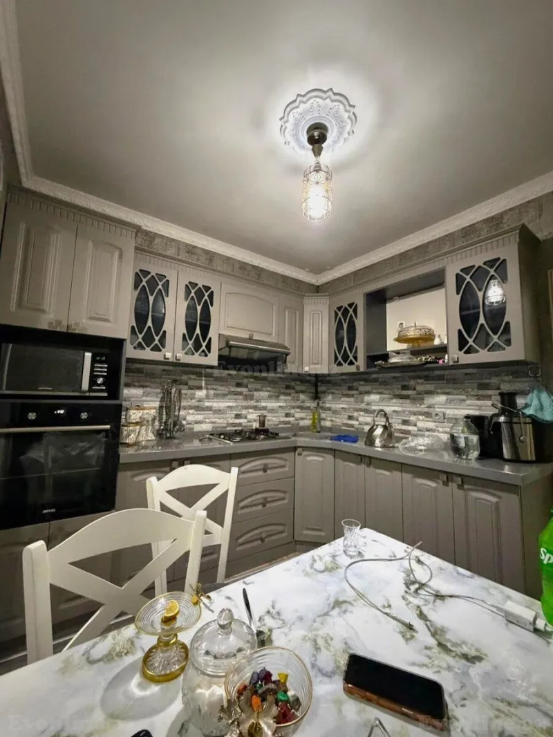 Satılır 3 otaqlı Mənzil Köhnə tikili 75 m² 9-cu mikrorayon