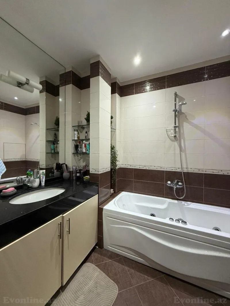 Satılır 3 otaqlı Mənzil Yeni tikili 137 m² Həzi Aslanov m. - şəkil 16