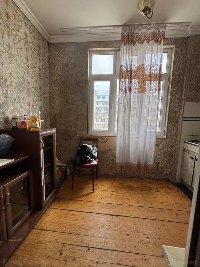 Satılır 2 otaqlı Mənzil Köhnə tikili 50 m² Yeni Yasamal - şəkil 3