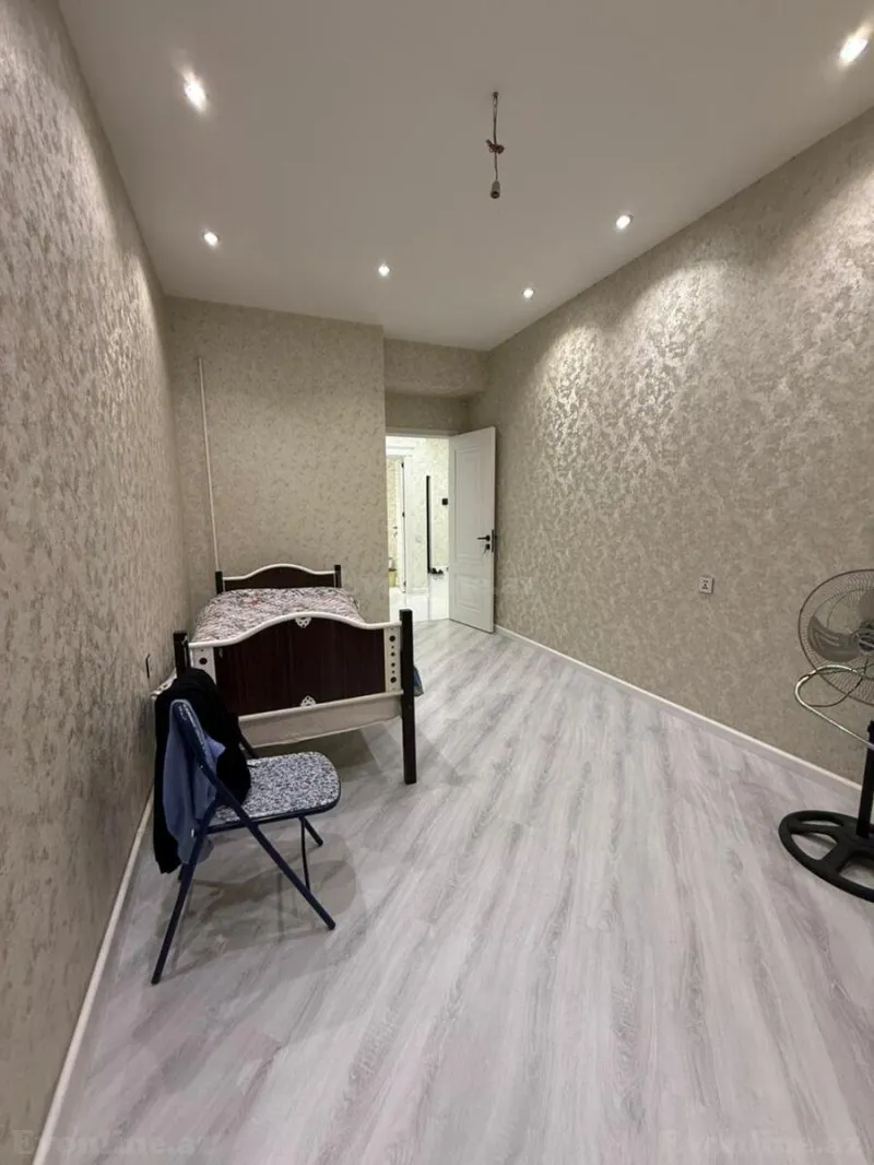 Satılır 2 otaqlı Mənzil Yeni tikili 65 m² Elmlər Akademiyası m. - şəkil 5