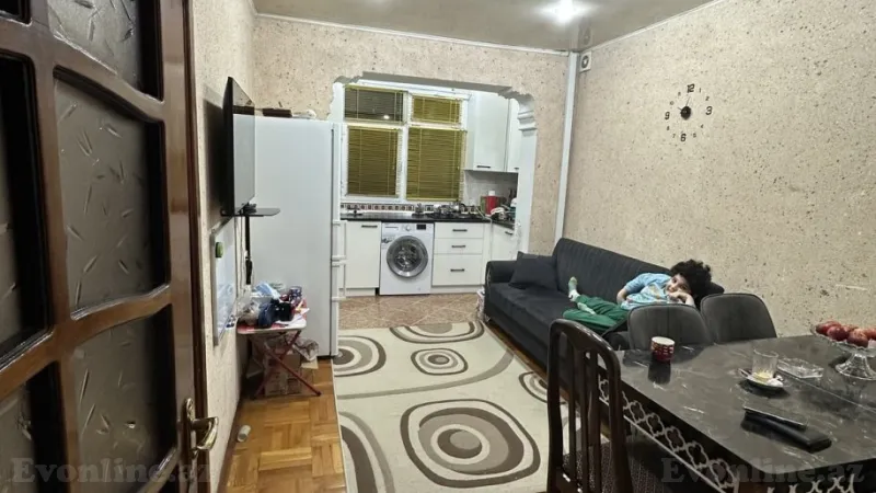 Satılır 1 otaqlı Mənzil Köhnə tikili 52 m² 8-ci mikrorayon - şəkil 2