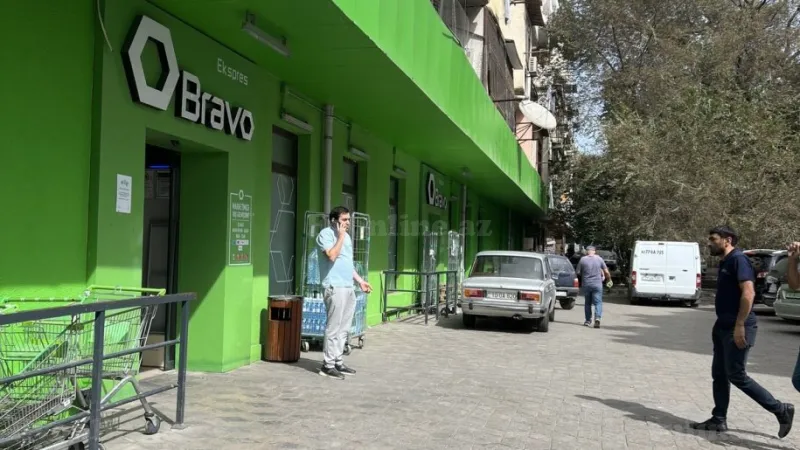 Satılır 3 otaqlı Mənzil Köhnə tikili 60 m² Xalqlar Dostluğu m.