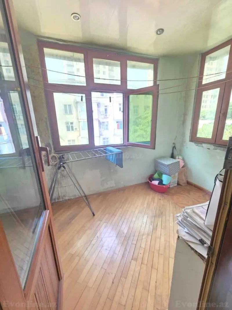 Satılır 3 otaqlı Mənzil Köhnə tikili 70 m² Yasamal - şəkil 6