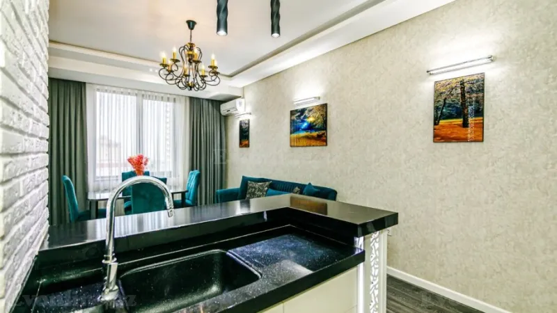 Kirayə verilir 2 otaqlı Mənzil Yeni tikili 75 m² Xətai m. - şəkil 3