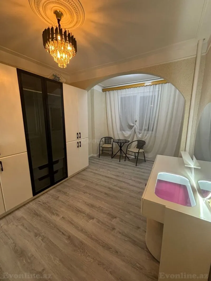 5 otaqlı Mənzil 120 m² Suraxanı r. Kirayə verilir