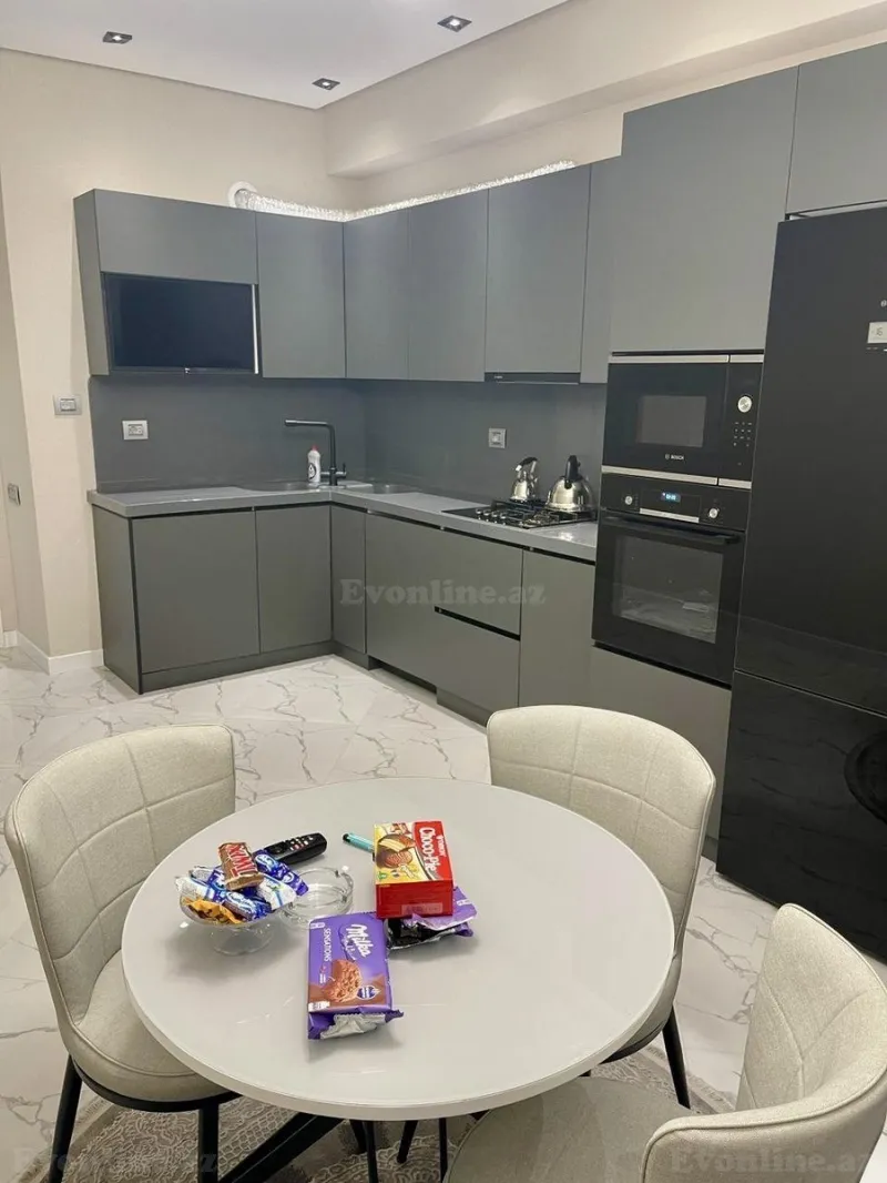 Kirayə verilir 2 otaqlı Mənzil Yeni tikili 100 m² Nəsimi r. - şəkil 6