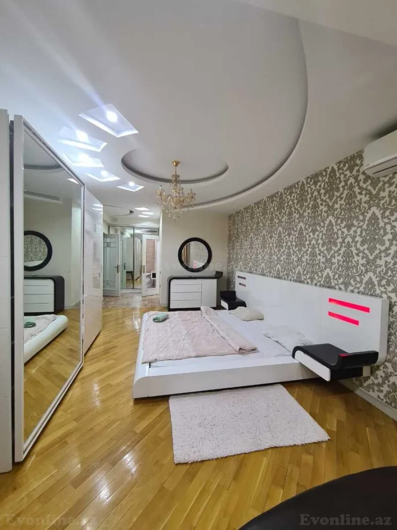 Kirayə verilir 4 otaqlı Mənzil Yeni tikili 150 m² Xətai m.
