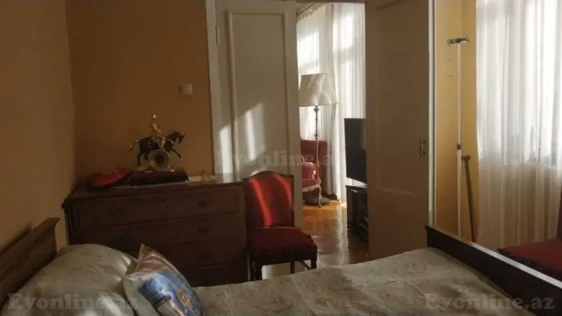 Satılır 3 otaqlı Mənzil Köhnə tikili 100 m² Nizami m. - şəkil 7