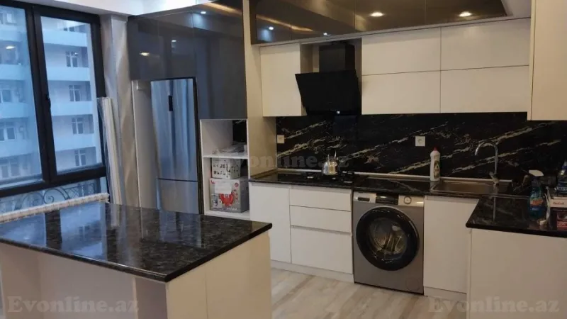 Kirayə verilir 3 otaqlı Mənzil Yeni tikili 140 m² Xətai m.